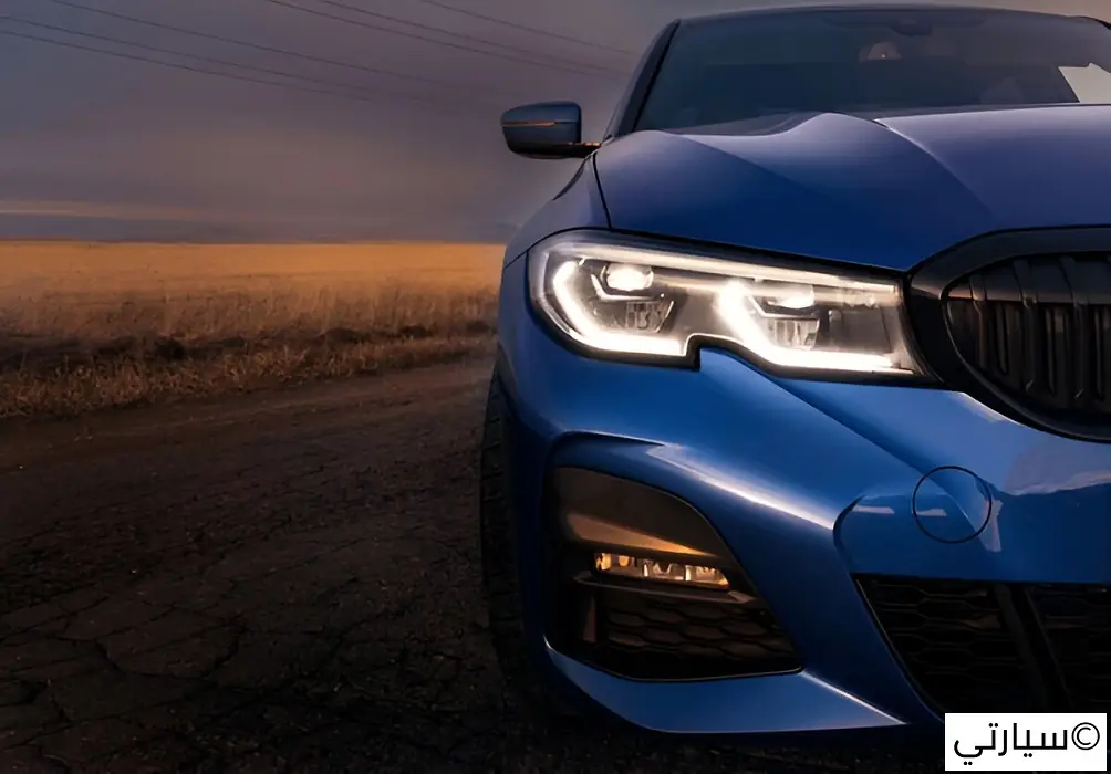 كشافات السيارة