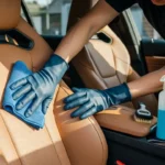 تنظيف المقاعد الجلدية