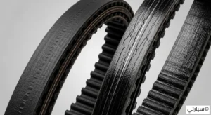 صورة مقارنة توضح الفرق بين حزام محرك سليم وجديد وحزام آخر قديم مليء بالتشققات